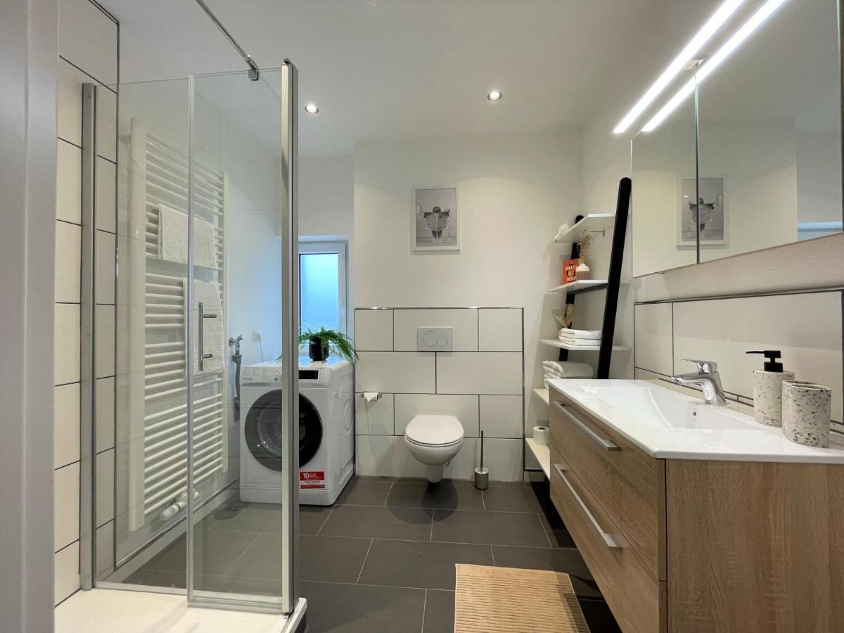 Bunter Hund - Zentrales Apartment, Parkplatz, Wintergarten, Kinderzimmer